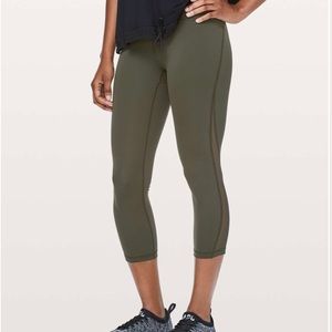 COPY - Lulu Lemon 🍋 Train Times Crop